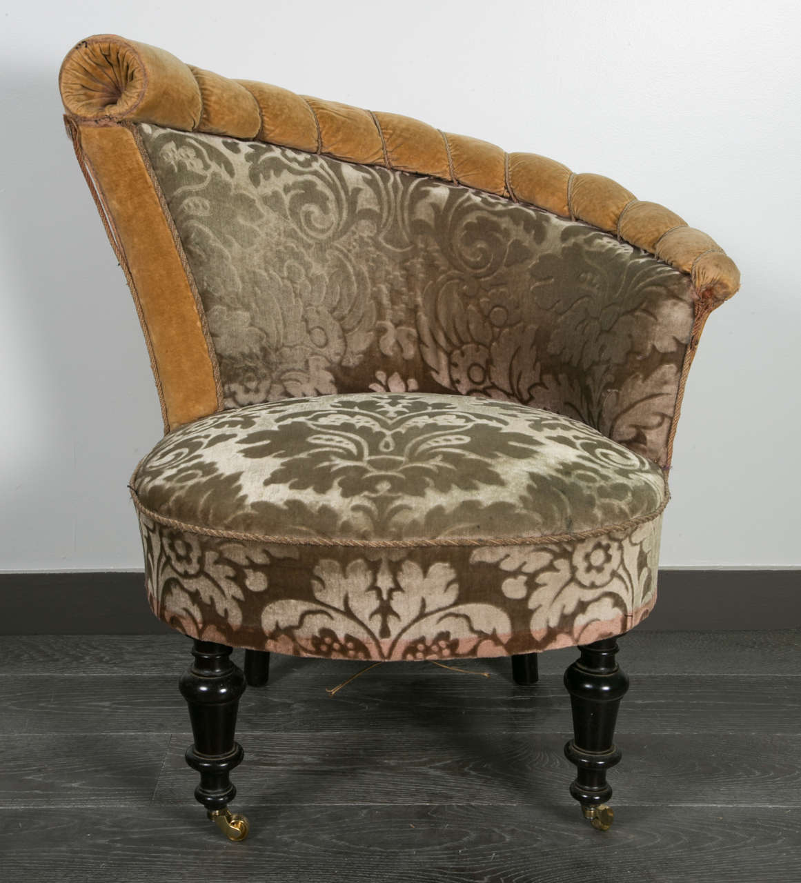 Rare Pair of Napoleon III Slipper Chairs In Good Condition In Paris, FR