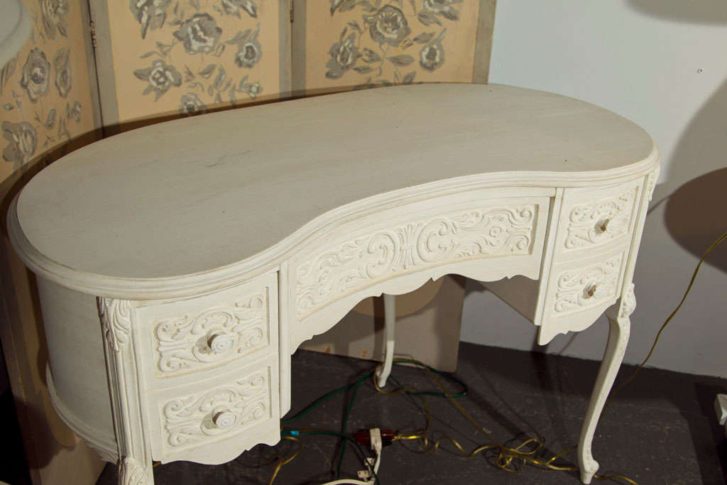 chateau dressing table