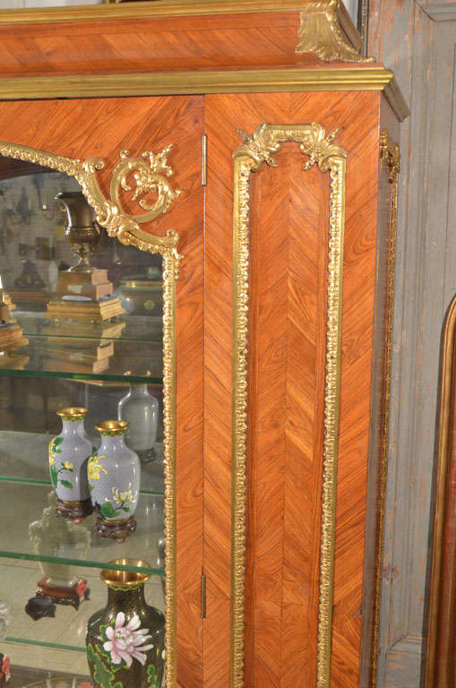 French cabinet In Good Condition For Sale In Houston, TX