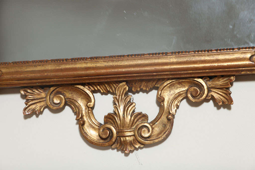 Miroir en bois doré sculpté en vente 1