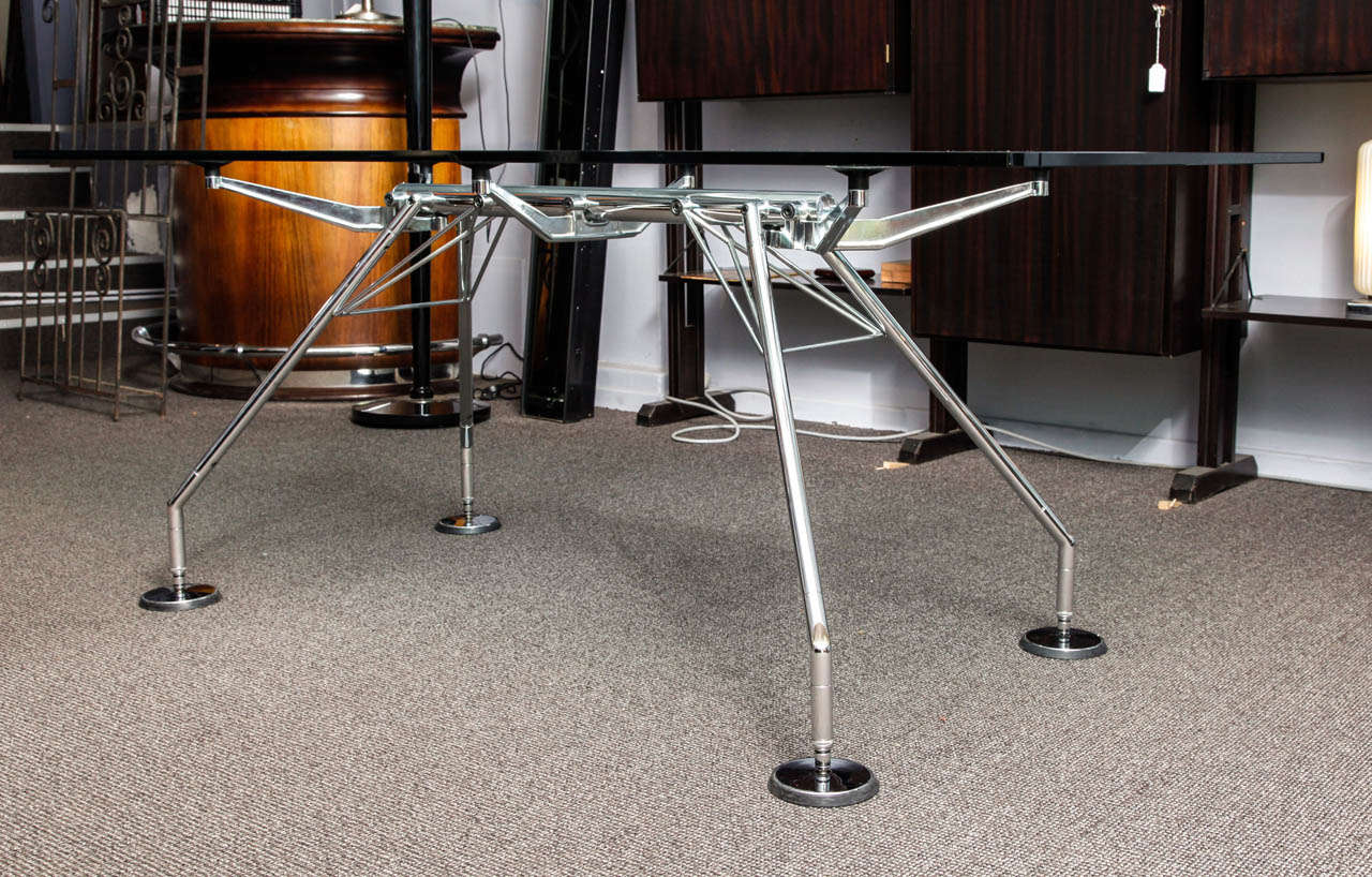 Nomos Table by Norman Foster for Tecno 3
