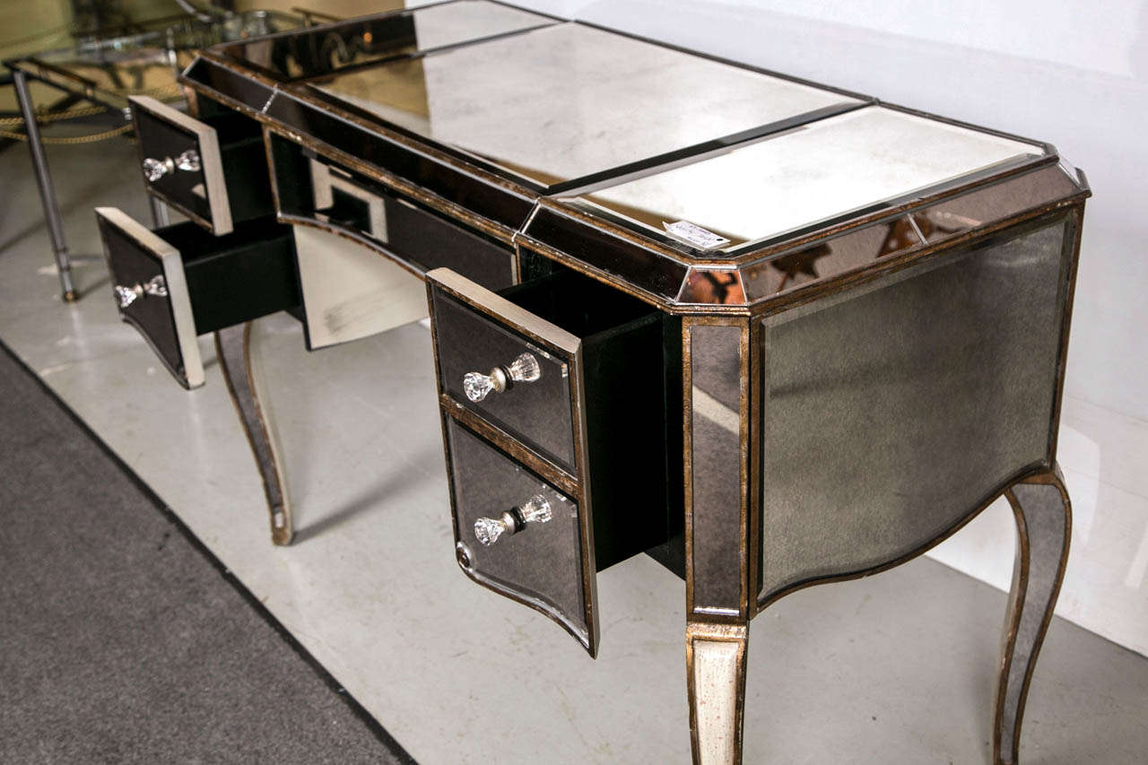 American Hollywood Regency Style Mirrored Vanity