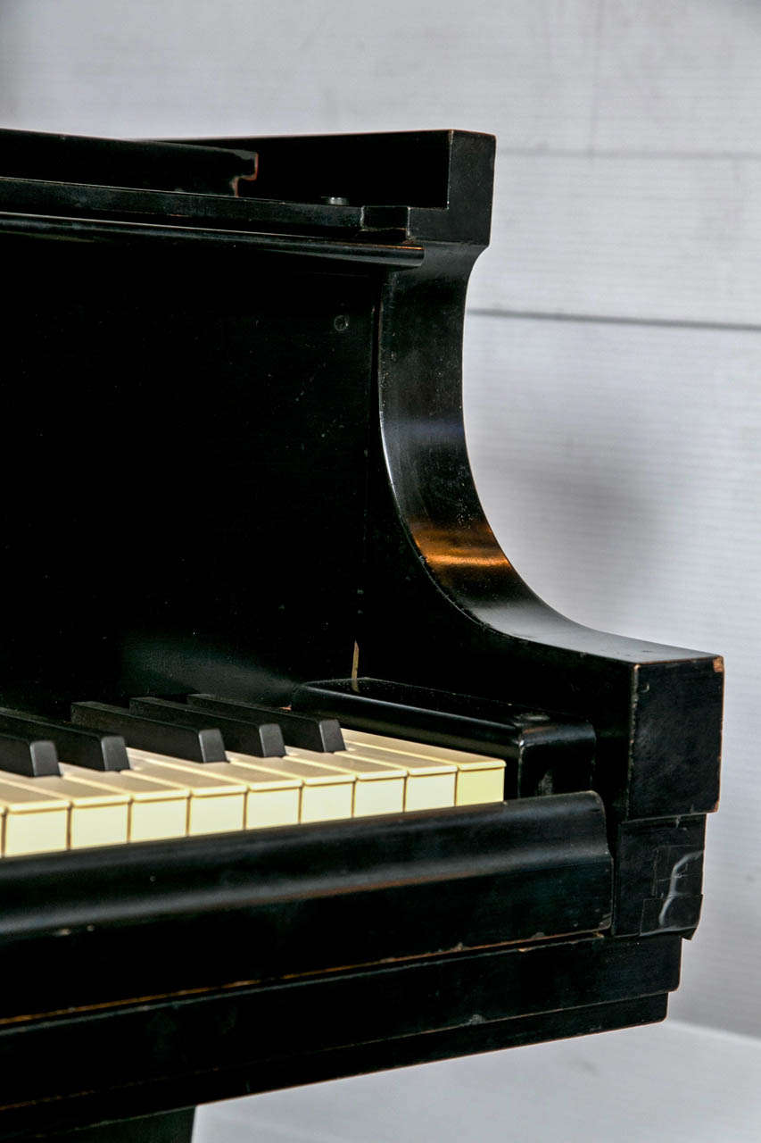 A Steinway Model M Piano 3