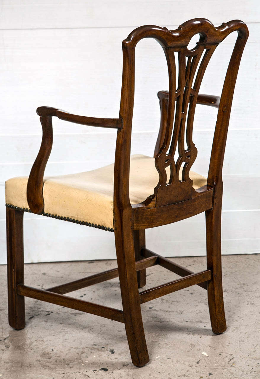 Set of Eight Chippendale Dining Chairs In Good Condition In Stamford, CT