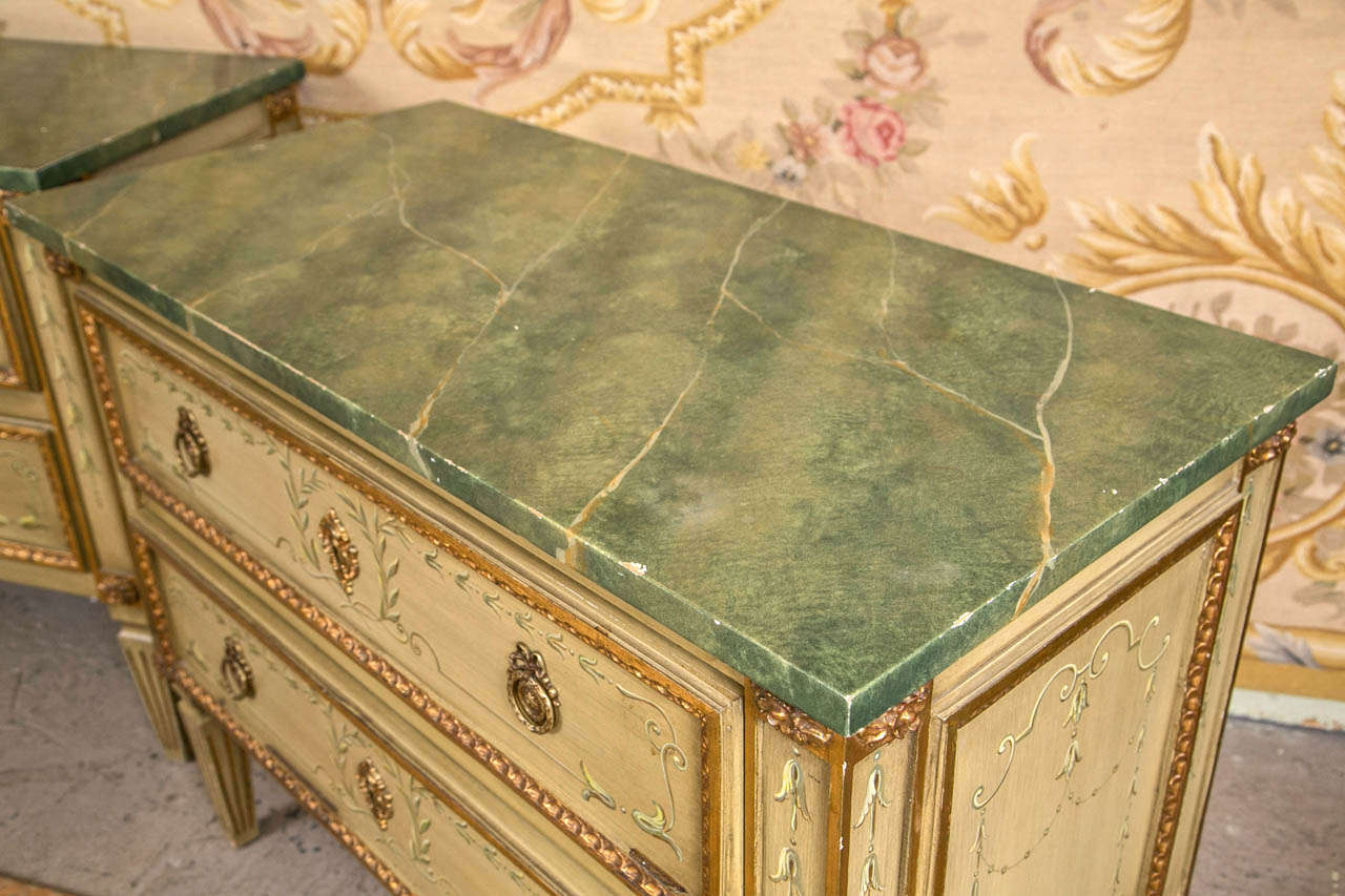Fine Pair of Julia Gray Painted Italian Chests In Good Condition In Stamford, CT