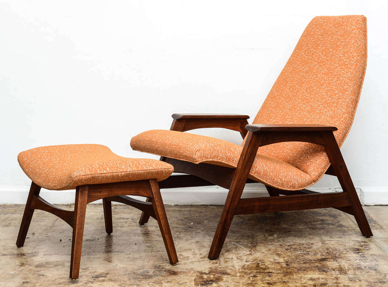 Mid-Century Modern Sculptural Mid-Century Chair and Ottoman, Attributed to Nakashima for Widdicomb