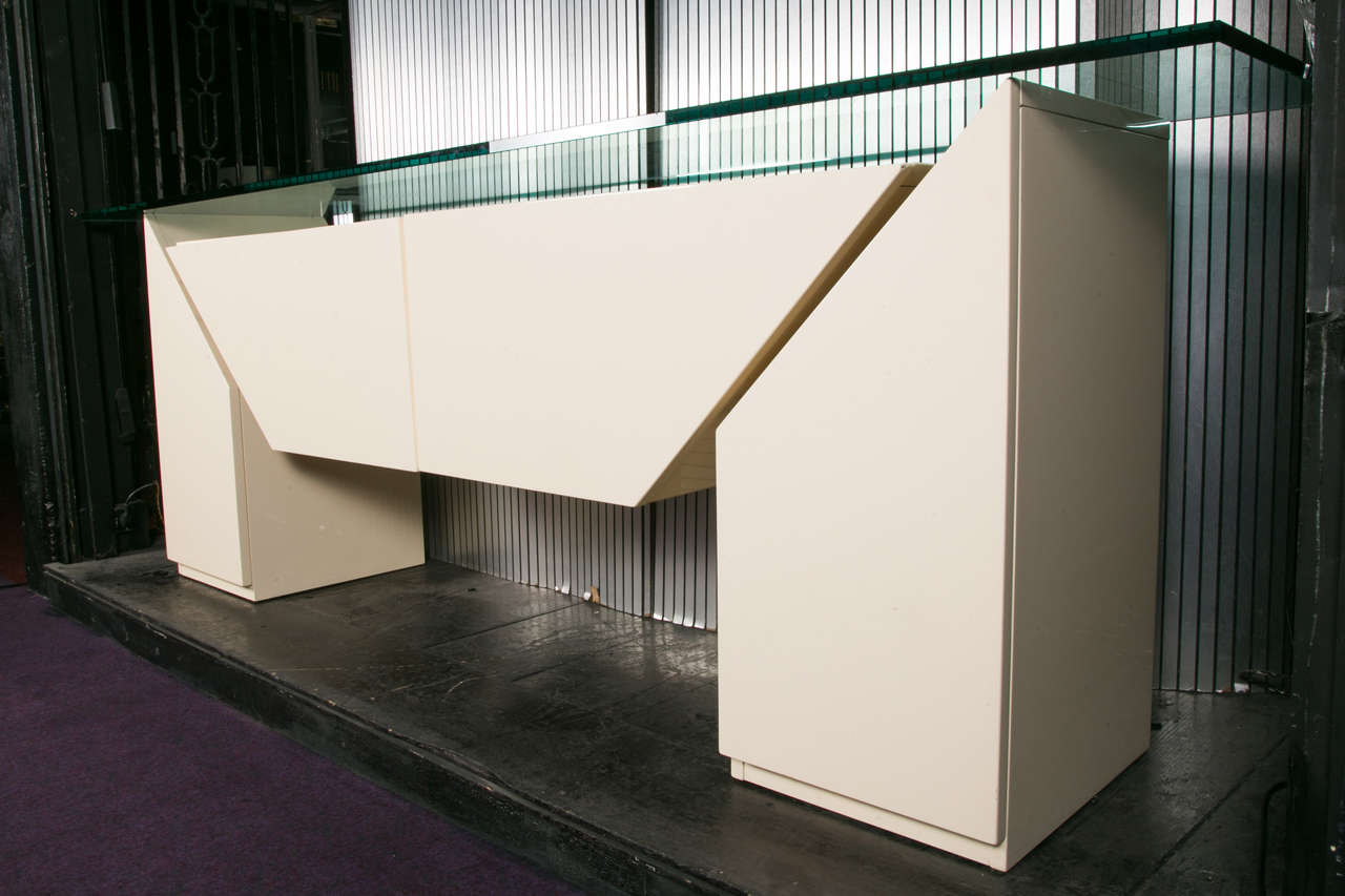 European Buffet in Ivory-White Lacquer, 1980