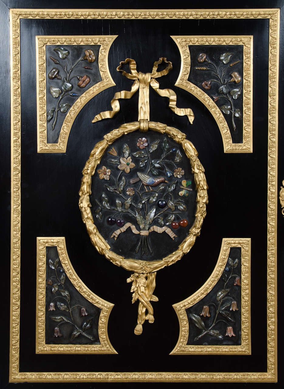 Großer französischer Pietra-Dura-Schrank, 19. Jahrhundert (Französisch) im Angebot