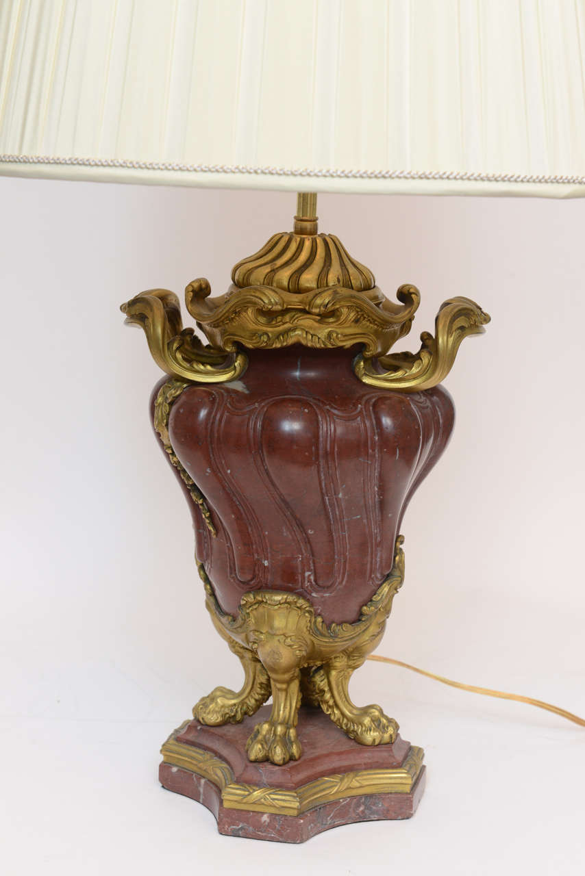 Pair of French Spiral Cut Rouge Marble with Bronze-Mounted Lamps, circa 1880 In Excellent Condition For Sale In Palm Beach, FL