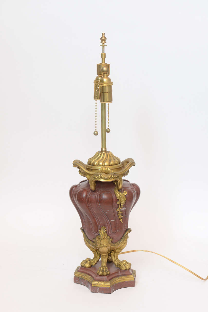 Pair of French Spiral Cut Rouge Marble with Bronze-Mounted Lamps, circa 1880 For Sale 3