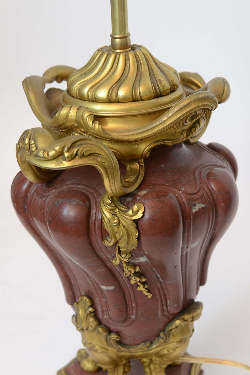 Pair of French Spiral Cut Rouge Marble with Bronze-Mounted Lamps, circa 1880 For Sale 4