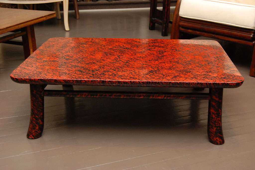 Japanese red and black Wakasa lacquer table In Excellent Condition In Hudson, NY