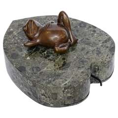 Green Marble Lotus Leaf Box with Reclining Frog
