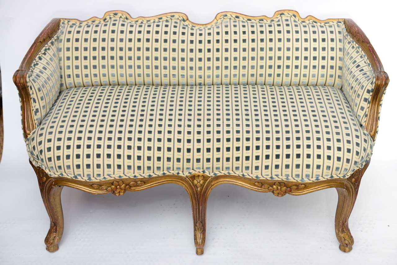 Miniatur-Sofa im Louis-XV-Stil des späten 19. Jahrhunderts (Französisch) im Angebot