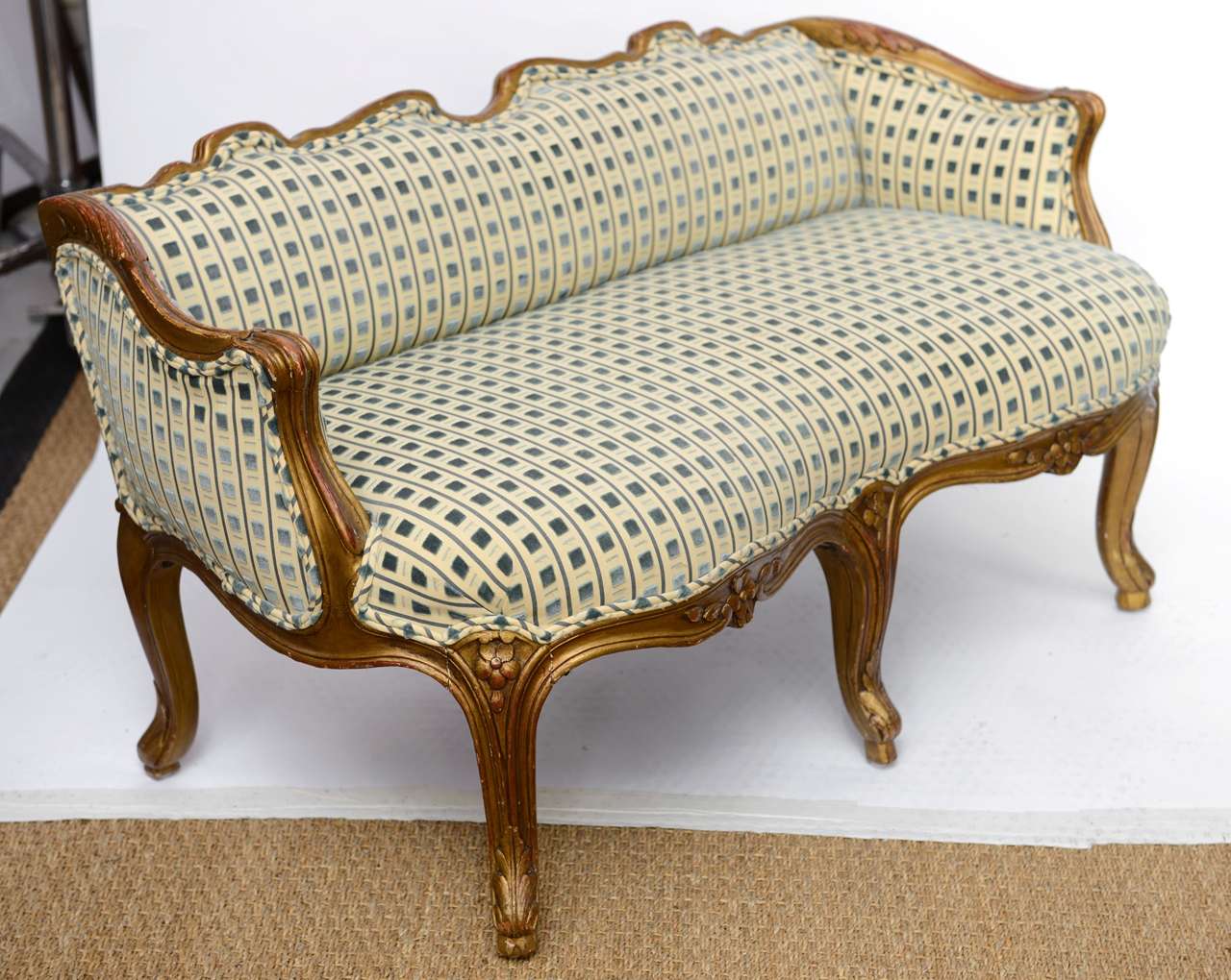 Late 19th Century Louis XV Style Miniature Sofa For Sale 1
