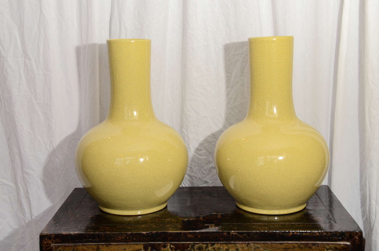 chinese crackle vase