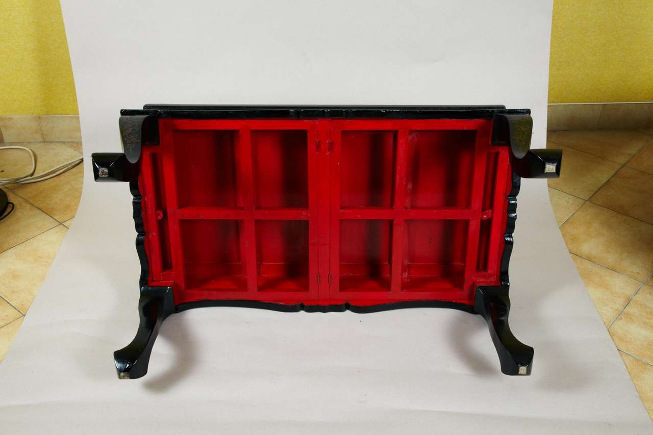 1900s Chinese Lacquer Coffee Table 2