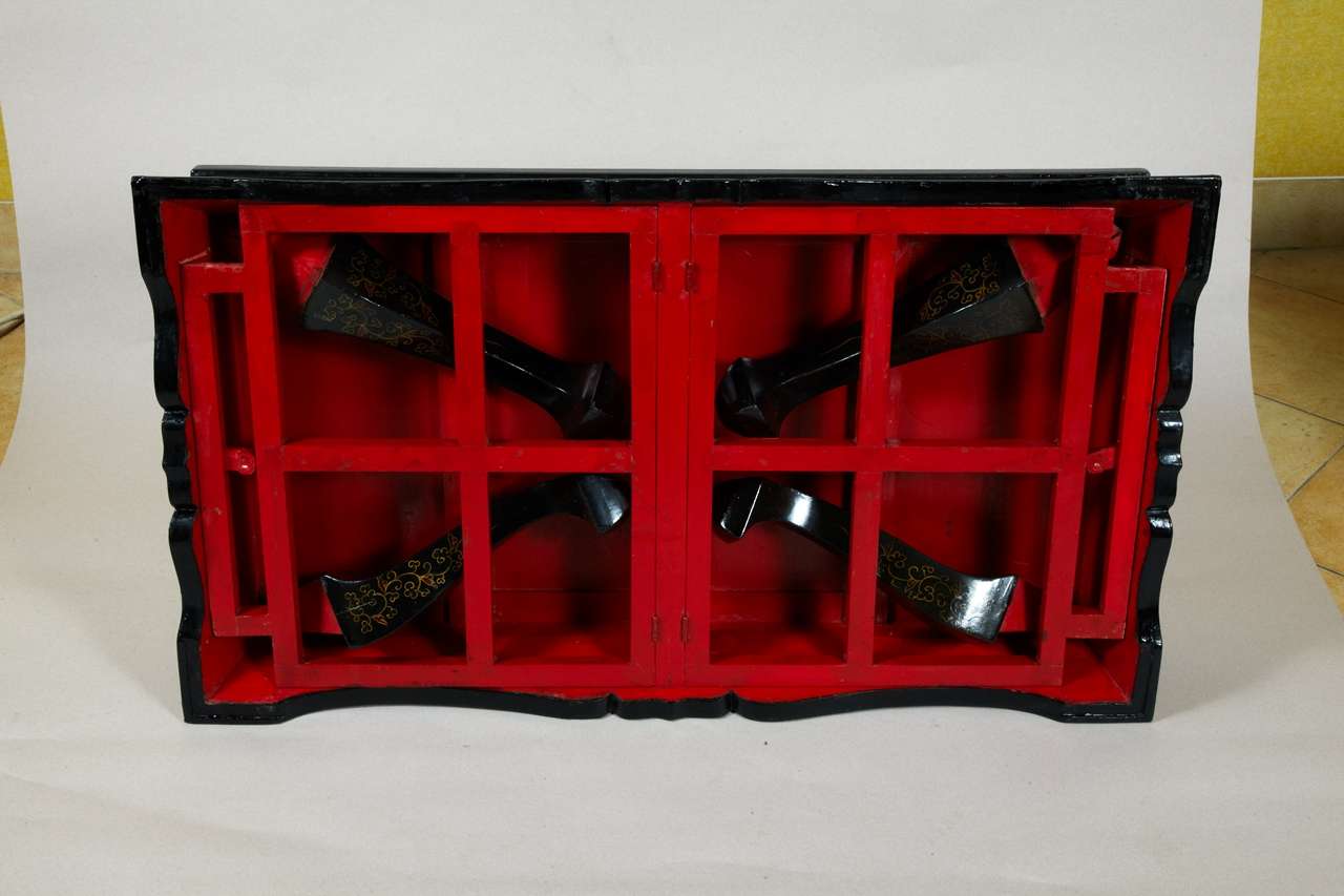 1900s Chinese Lacquer Coffee Table 4