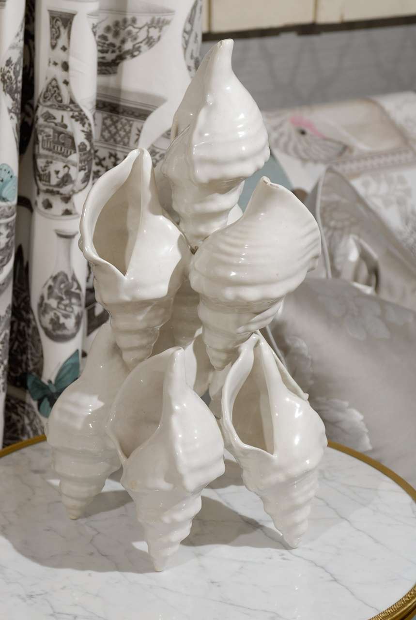 Shell Centerpiece In Excellent Condition In Atlanta, GA