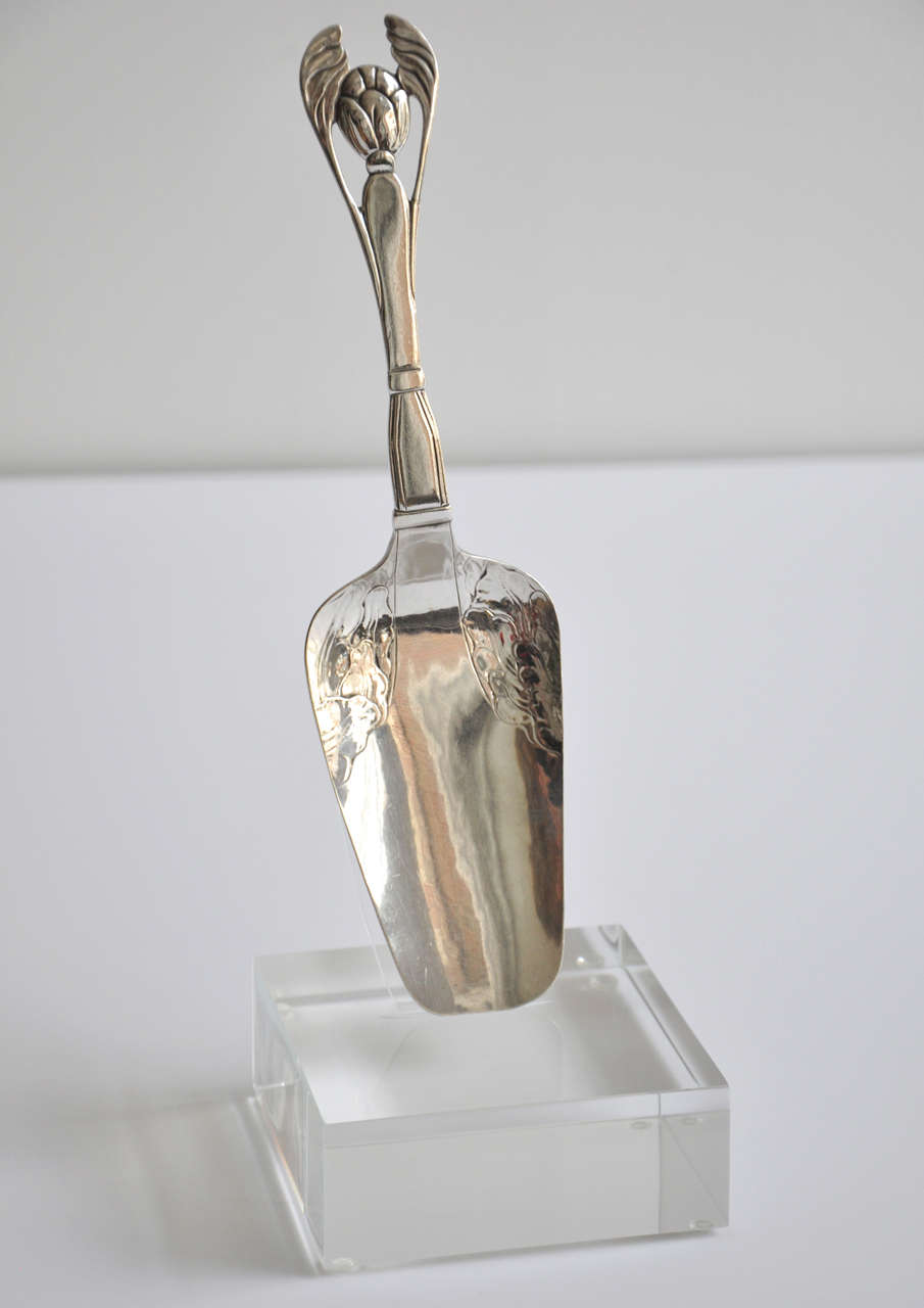 Rare Art Deco ornamental serving piece by master Danish silversmith George Jensen. Exquisite organic form exemplifies Jensen's mastery of design and fine craftsmanship. Hallmarked (see last photo).