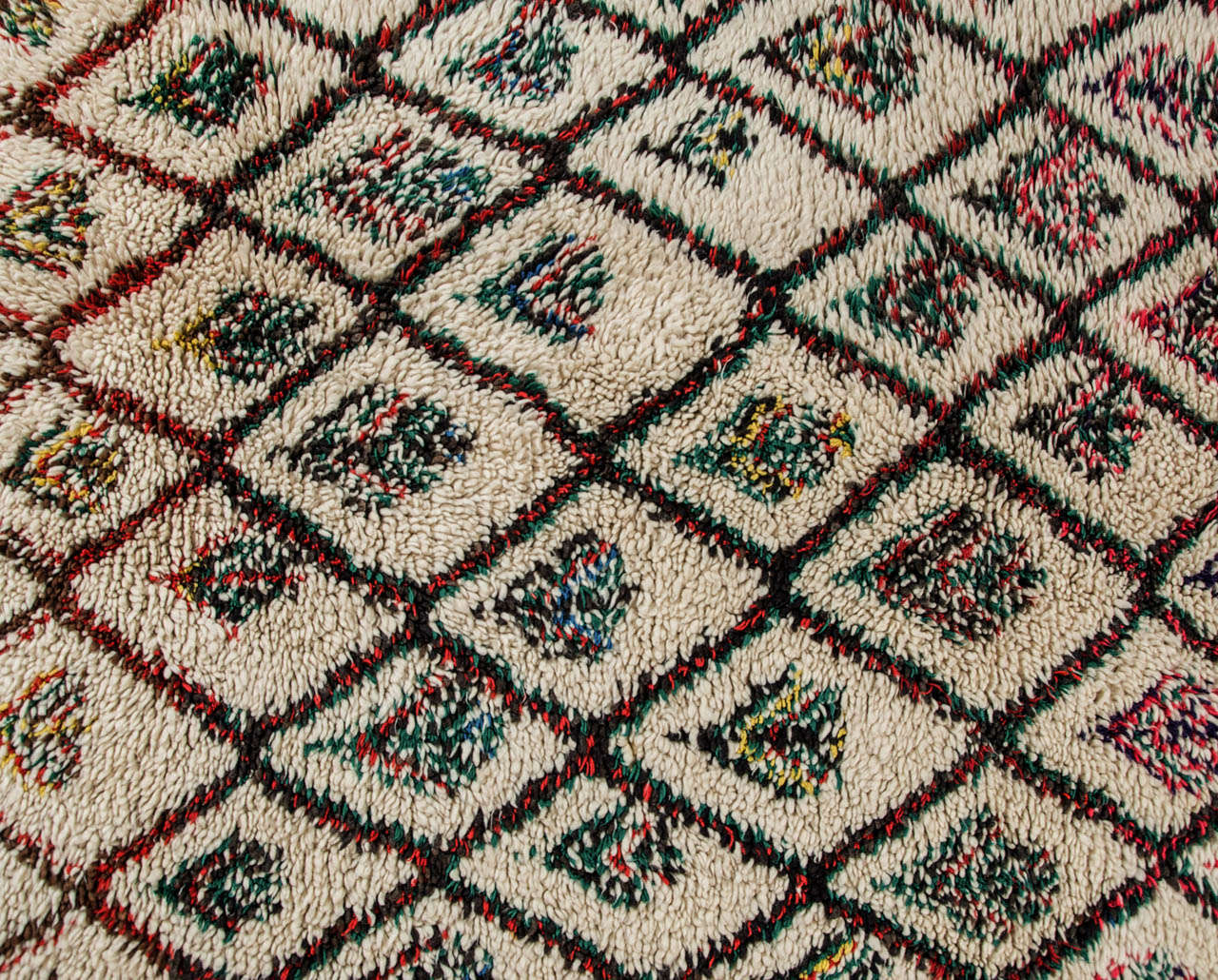 Vintage Moroccan Beni Ouarain pile rug For Sale 1