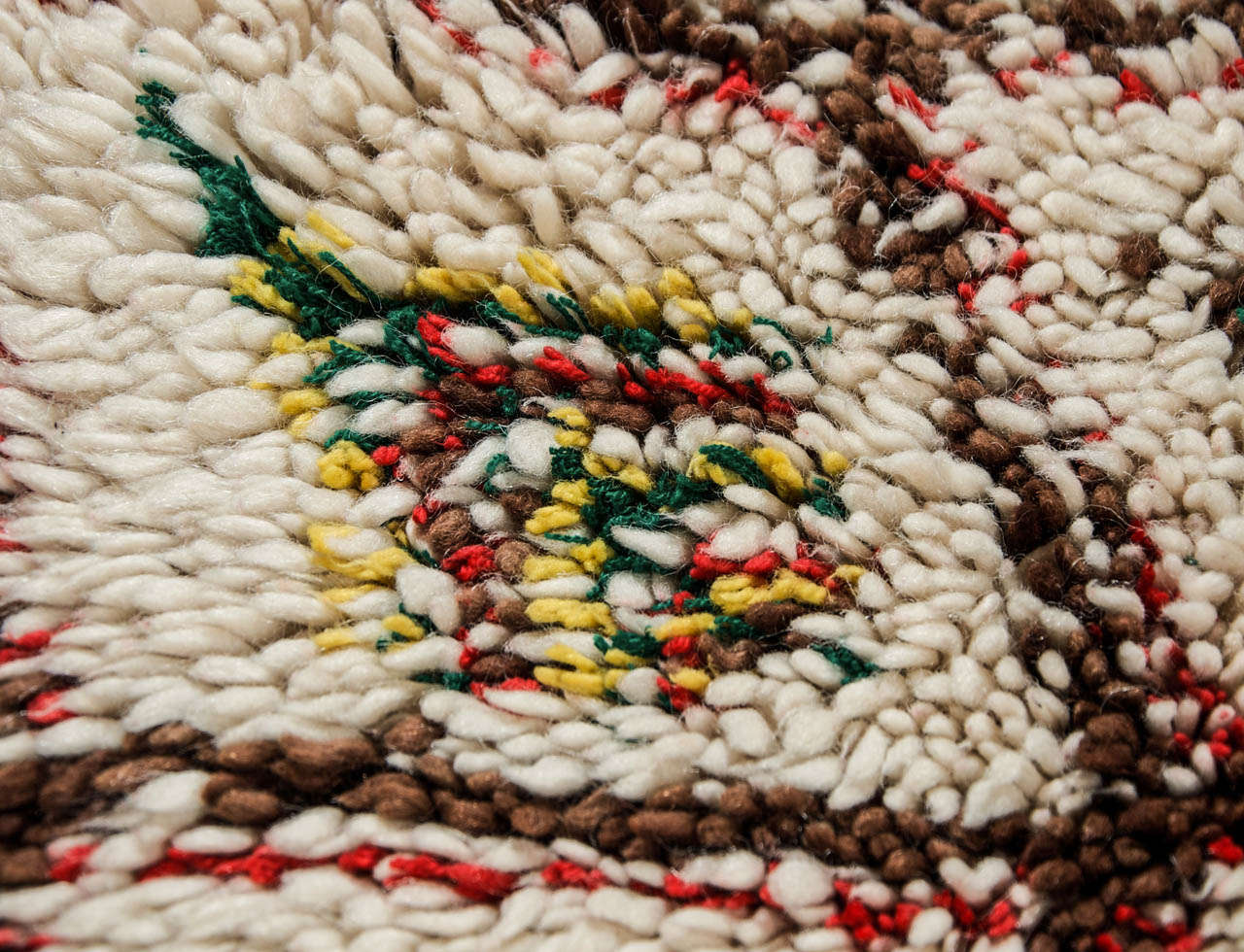 Vintage Moroccan Beni Ouarain pile rug For Sale 2