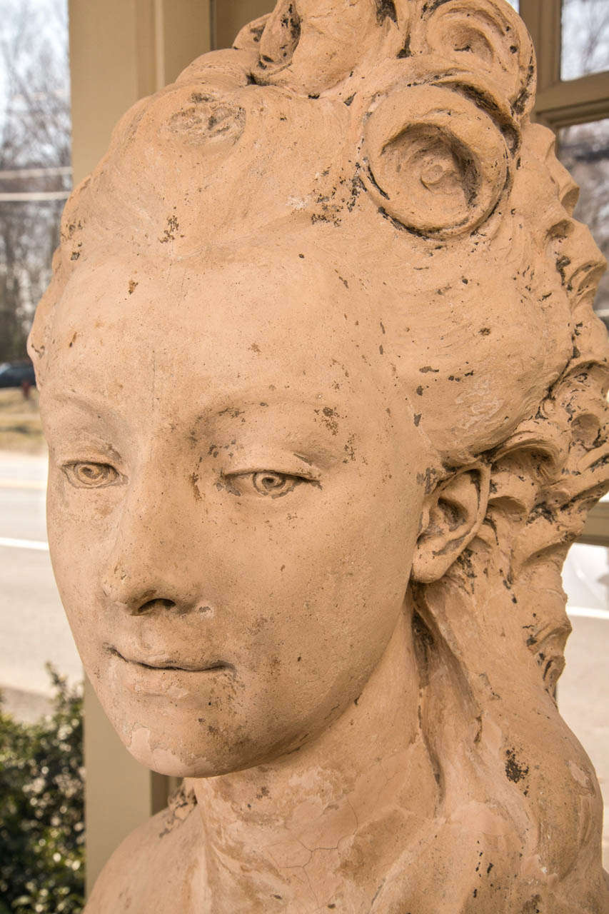 XVIIIe siècle et antérieur Buste en terre cuite de la possible Madame DuBarry:: signé
