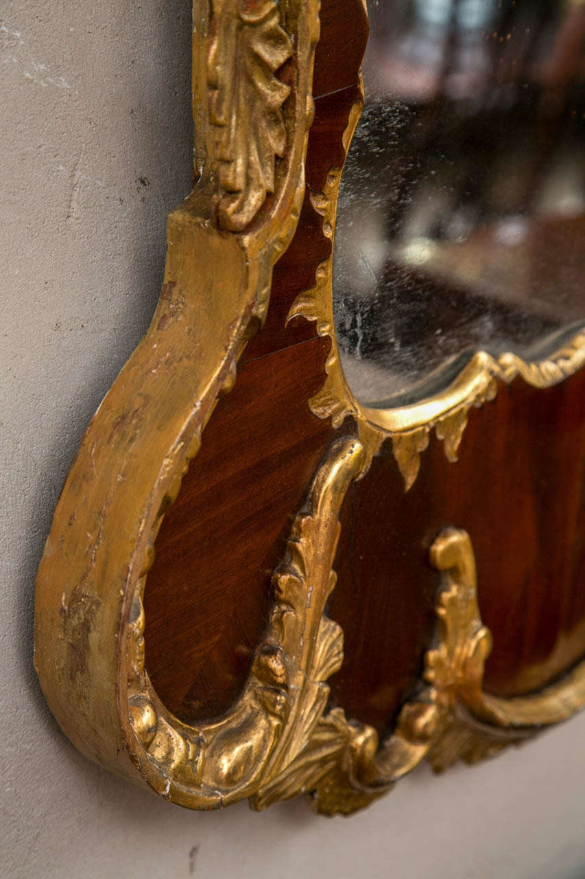Acajou Miroir en acajou doré à la feuille de style George III en vente