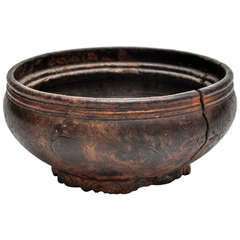 Early 19th Century Wooden Bowl With Engraving From Naga 1