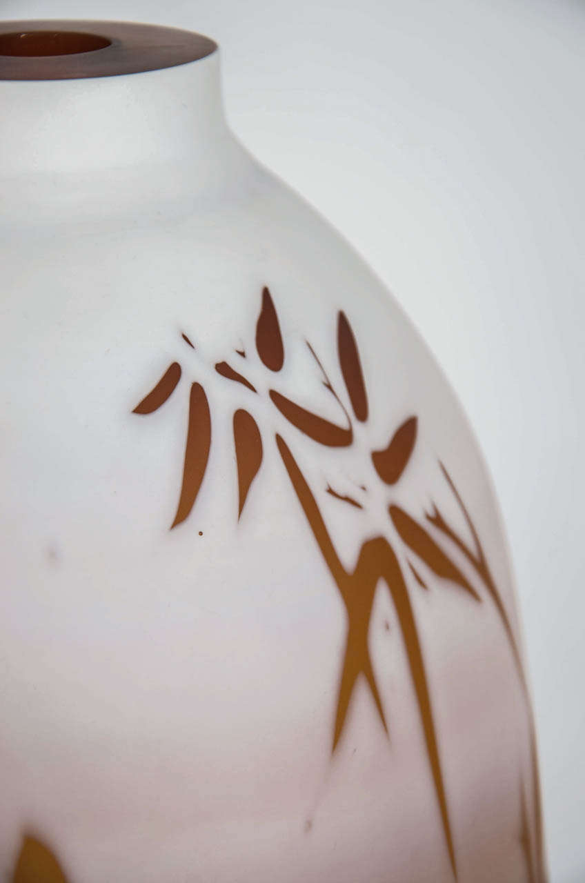Hand-Crafted Dorchester Cameo Vase, a glass artwork in alabaster & gold by Sarah Wiberley
