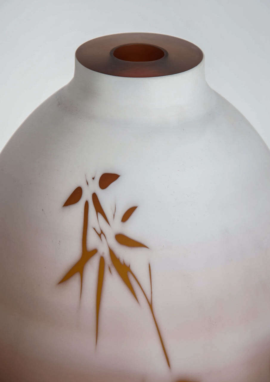Contemporary Dorchester Cameo Vase, a glass artwork in alabaster & gold by Sarah Wiberley