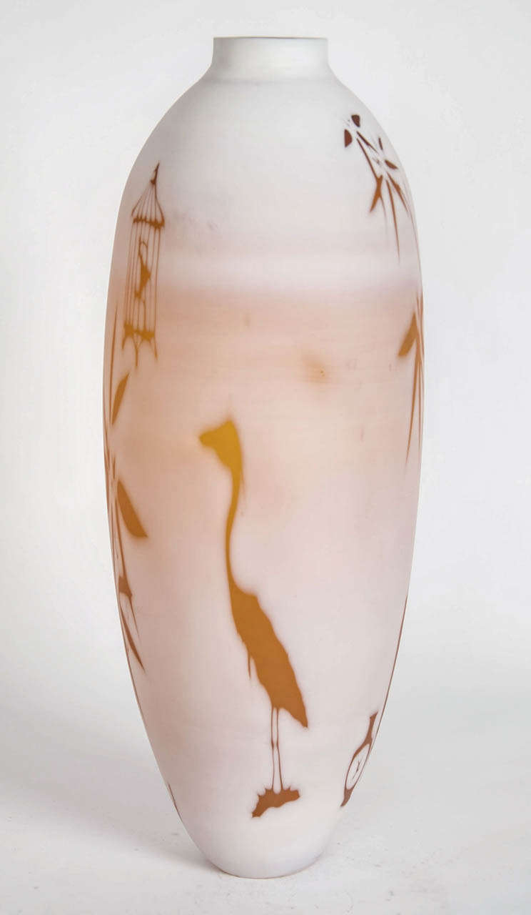 Dorchester Cameo Vase, a glass artwork in alabaster & gold by Sarah Wiberley 1