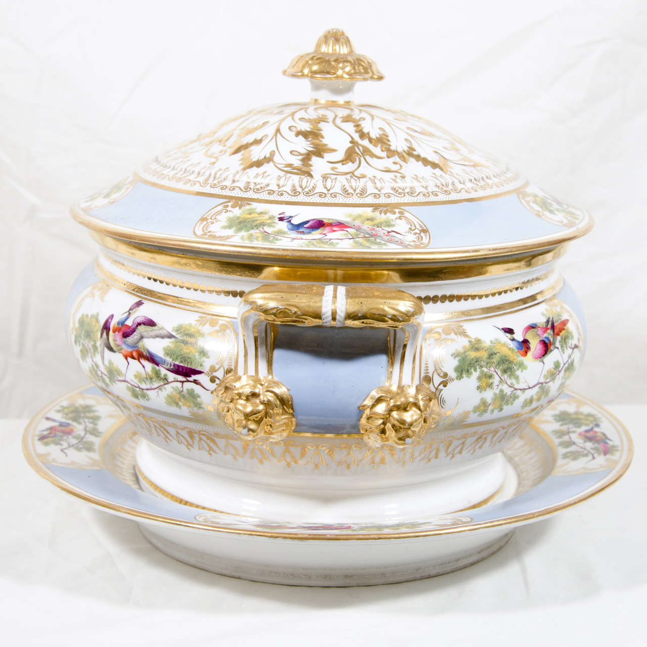 Neoclassical Chamberlain's Worcester Tureen with Armorial of Prescott Family