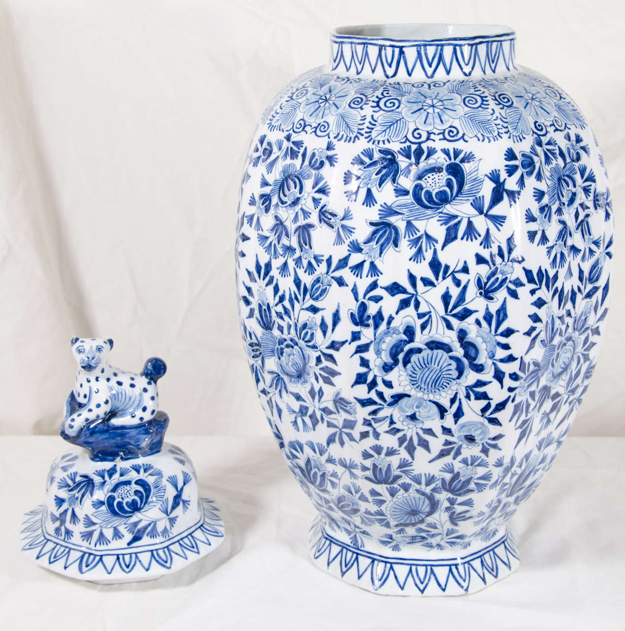 Early 19th Century Pair of Dutch Delft Blue and White Covered Vases