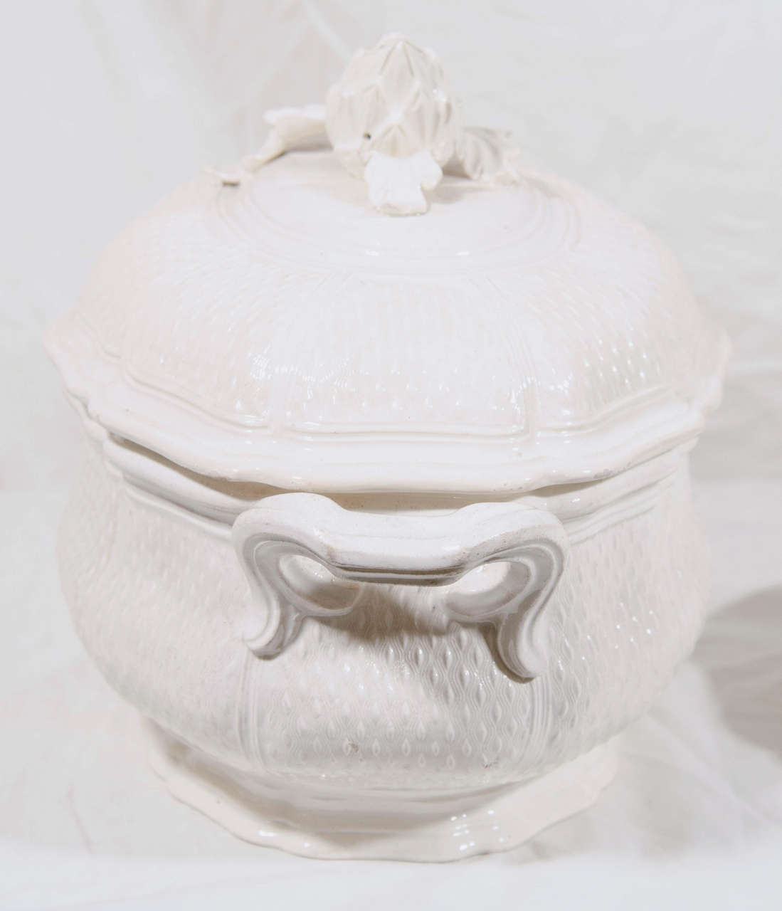 Pair of Antique Pont-aux-Choux Creamware Soup Tureens In Excellent Condition In Katonah, NY