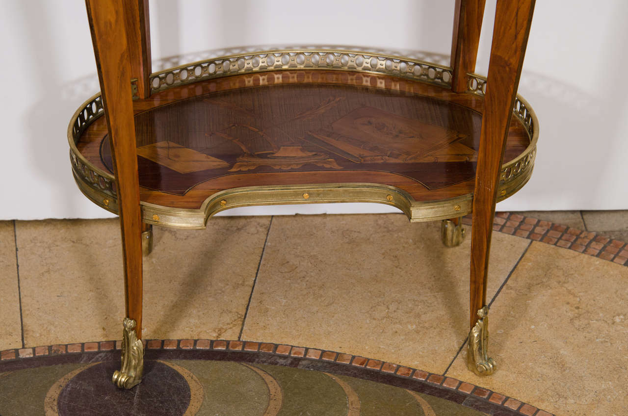 oval end table