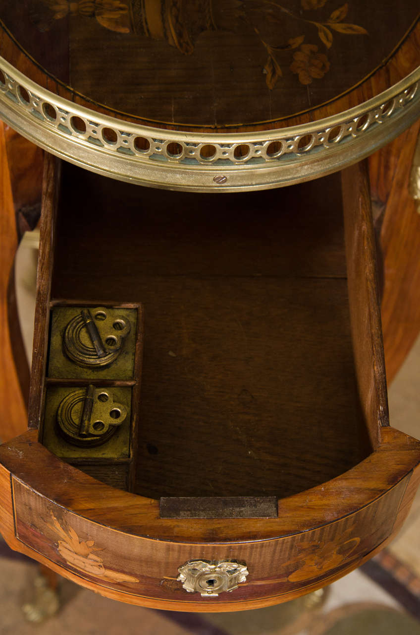 European Louis XV Oval Side Table