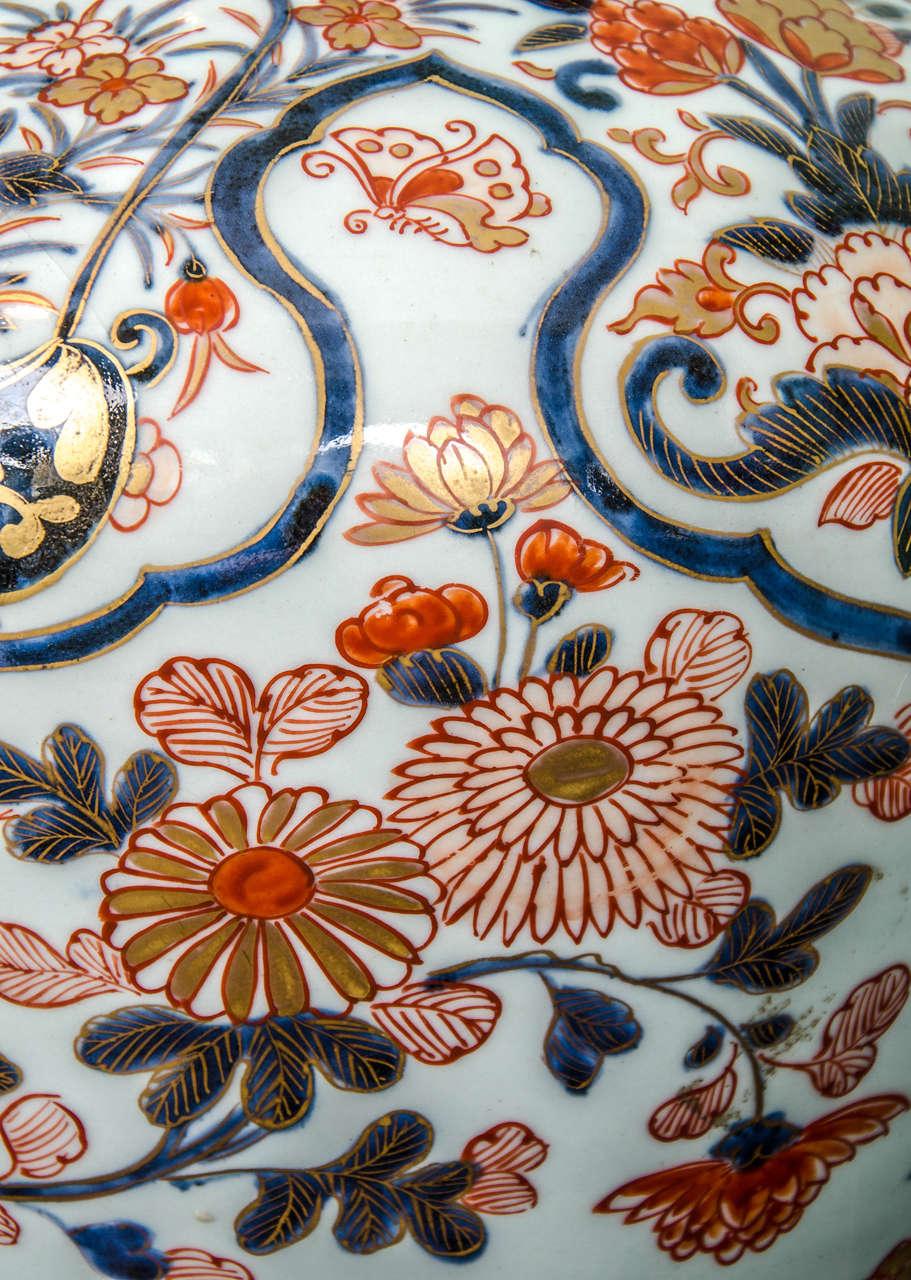 Charming Medium Sized Early 18th Century Imari Vase, Lamped 4