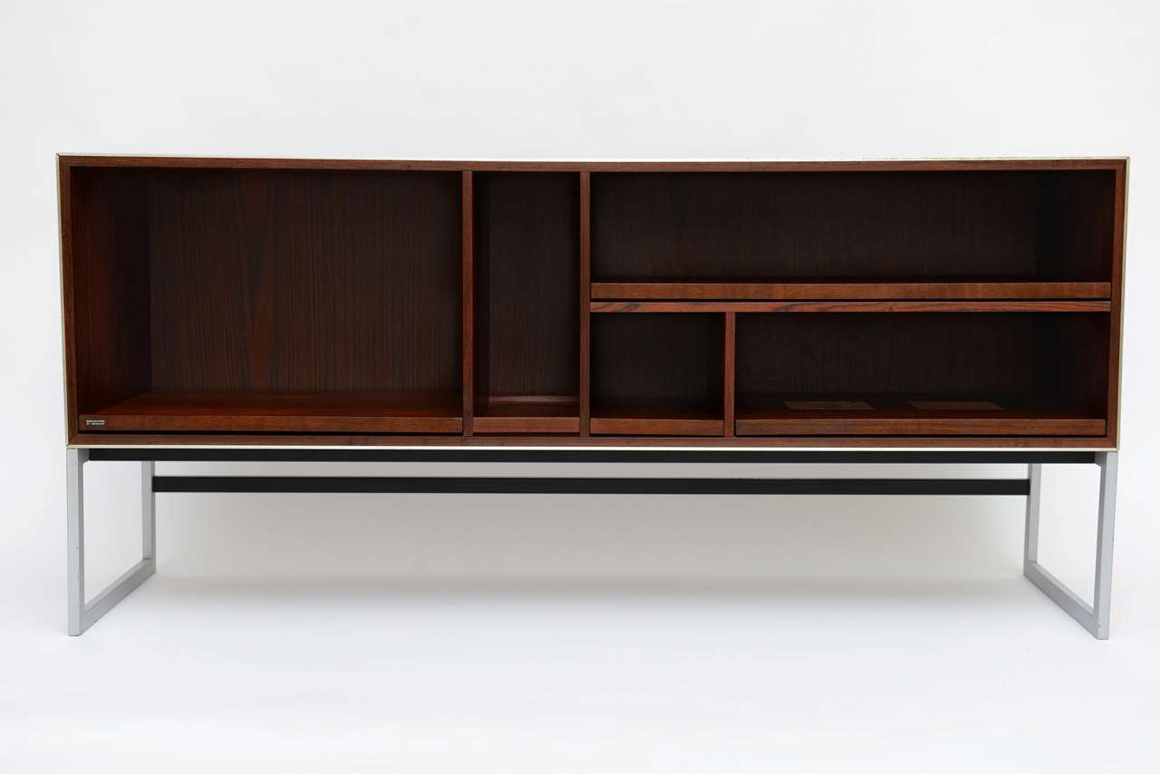 Scandinavian Modern Bang & Olufsen Brazilian Rosewood Media Credenza