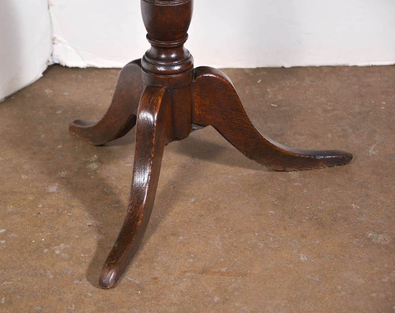 19th Century English Oak Rectangular Tilt-Top Table In Excellent Condition For Sale In Houston, TX
