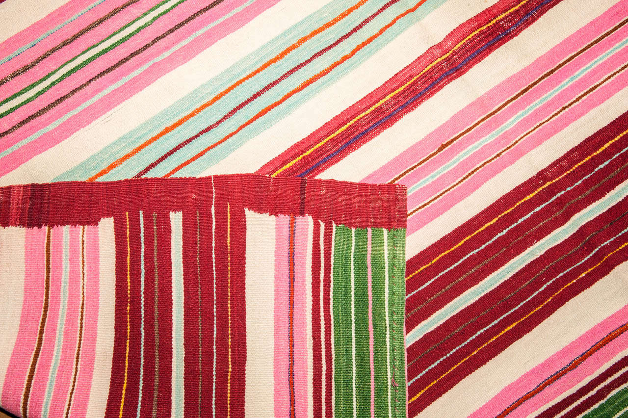 Vintage Colorful Striped Tunisian Flat-Weave Rug In Excellent Condition For Sale In Milan, IT