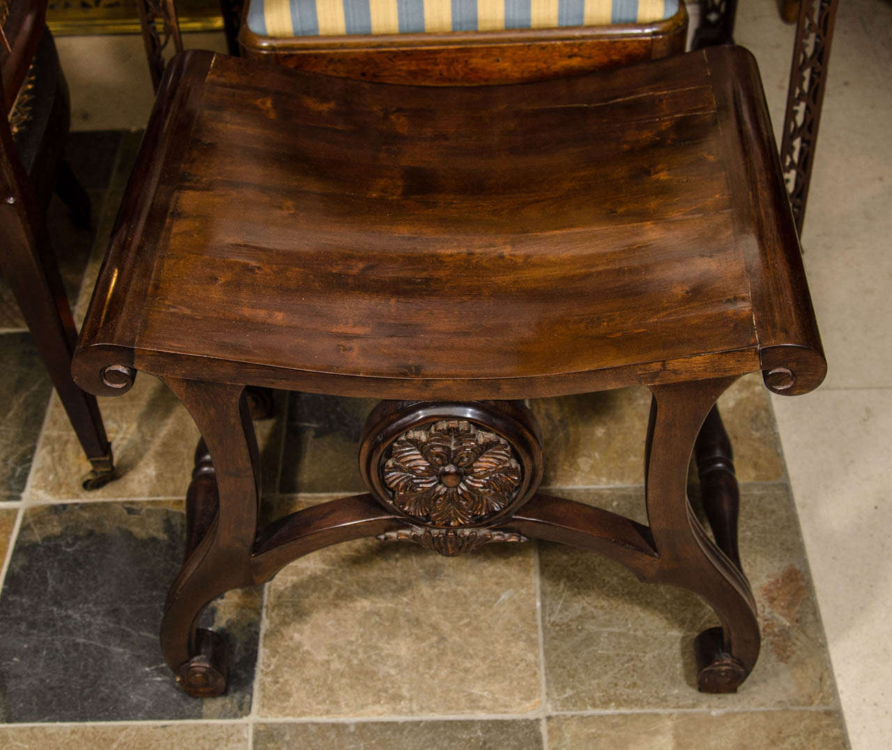 George II Style Saddle Seat Stool In Excellent Condition For Sale In Westwood, NJ