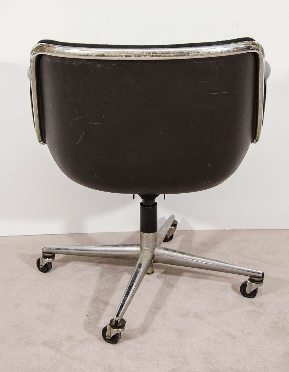 20th Century Midcentury Charles Pollock for Knoll Executive Chair with Original Label
