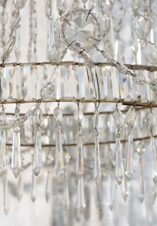 Lampadario neoclassico in vetro tagliato in vendita 4