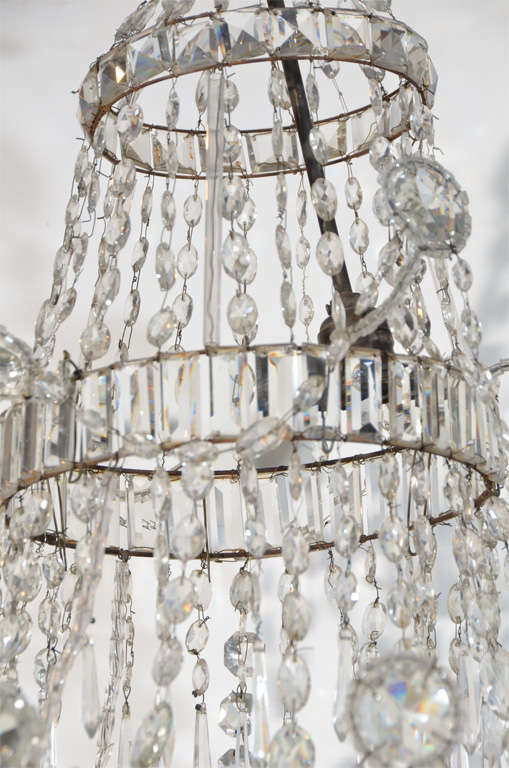 Lampadario neoclassico in vetro tagliato in vendita 5