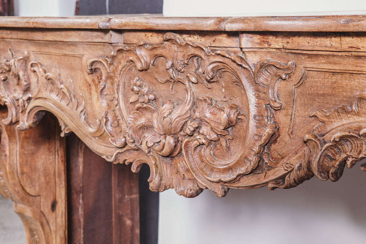 Magnificent 19th Century French Regence Style Walnut Wood Mantel from Marseille In Good Condition In Dallas, TX