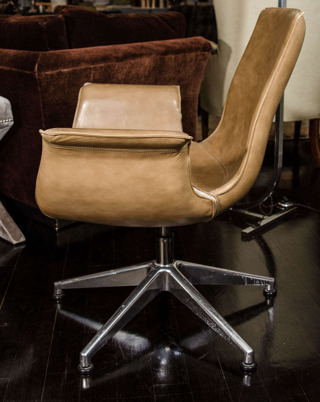 Bird Chair in the Manner of Walter Knoll In Good Condition For Sale In New York, NY