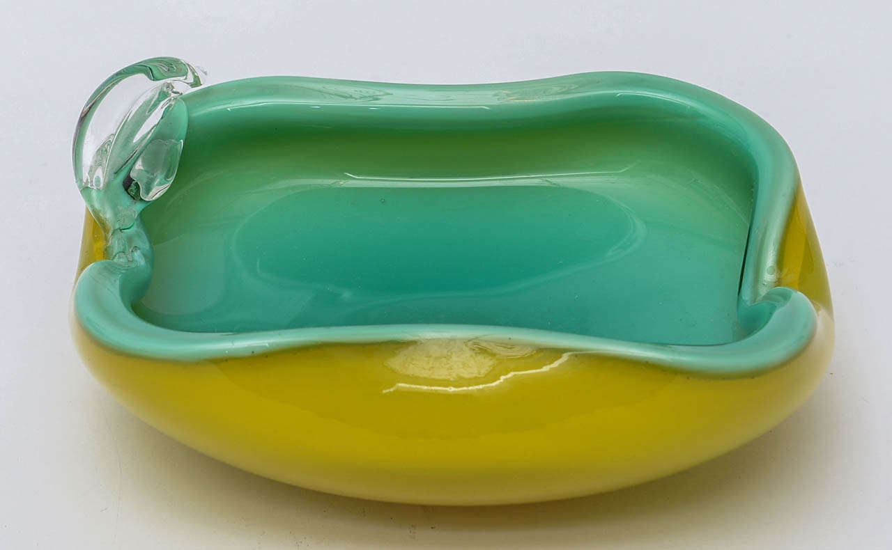 Luscious Italian Murano Chartreuse/Turquoise Glass Bowl In Good Condition In North Miami, FL