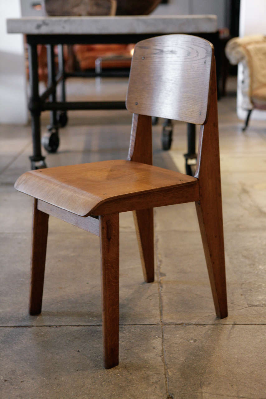 Milieu du XXe siècle Jean Prouve, ensemble de 4 chaises Tout en Bois, vers 1941