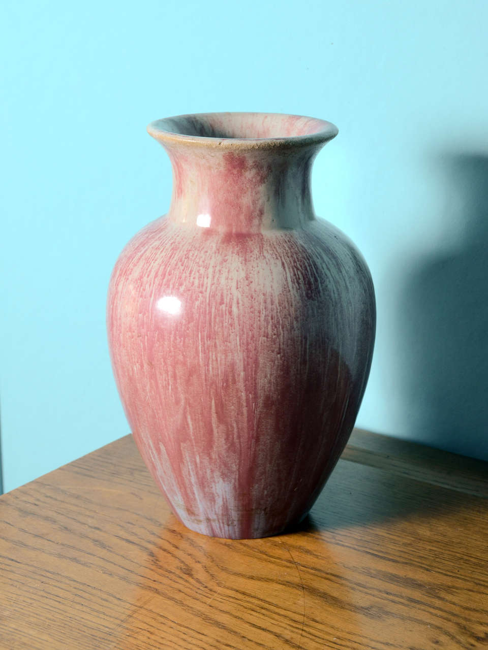 Large Vase By Fulper Pottery with Excellent Rose & Grey Glaze In Excellent Condition For Sale In Southampton, NY